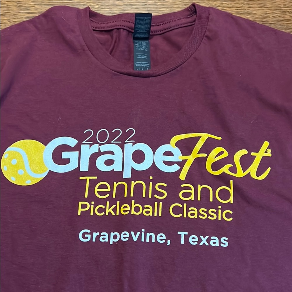 GrapeFest 2022 Maroon T-Shirt Size Large Never Worn-Men’s or Women’s!